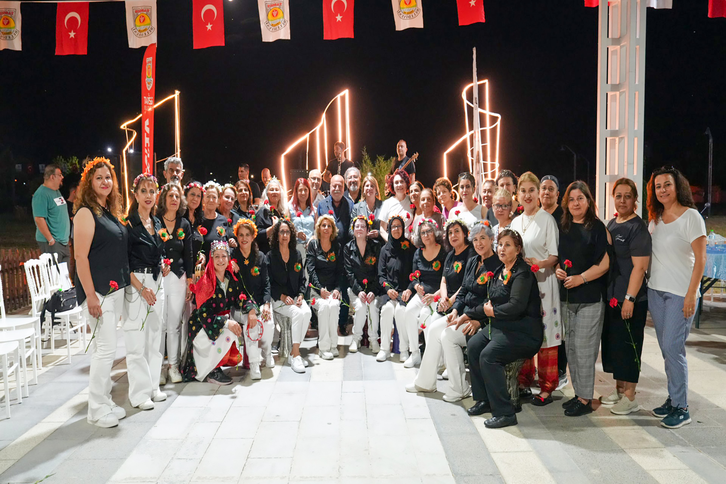 TARSUS BELEDİYESİ’NDEN COŞKULU ANNELER GÜNÜ ETKİNLİĞİ