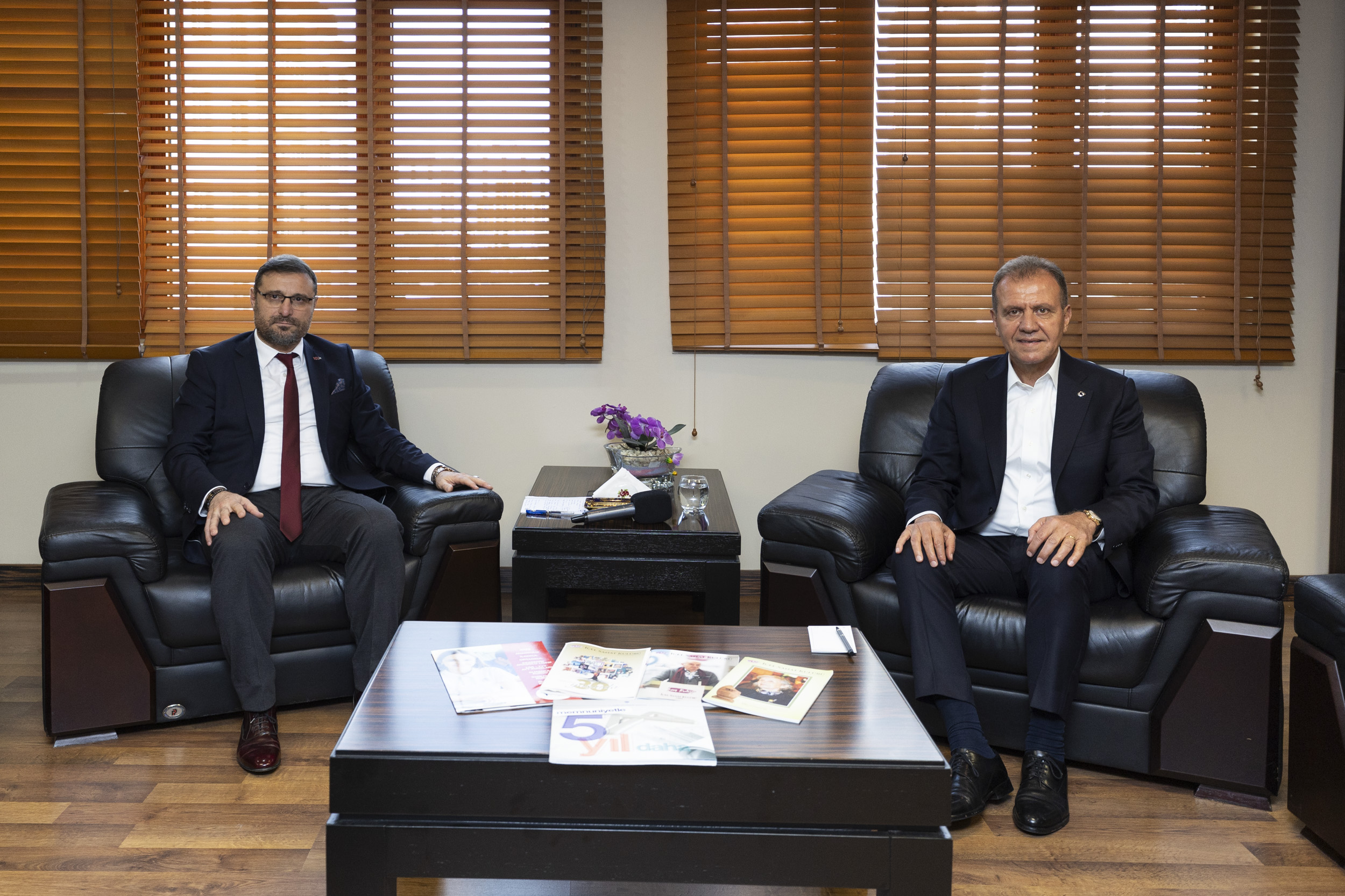 BAŞKAN SEÇER’DEN MERSİN SMMMO’YA ZİYARET