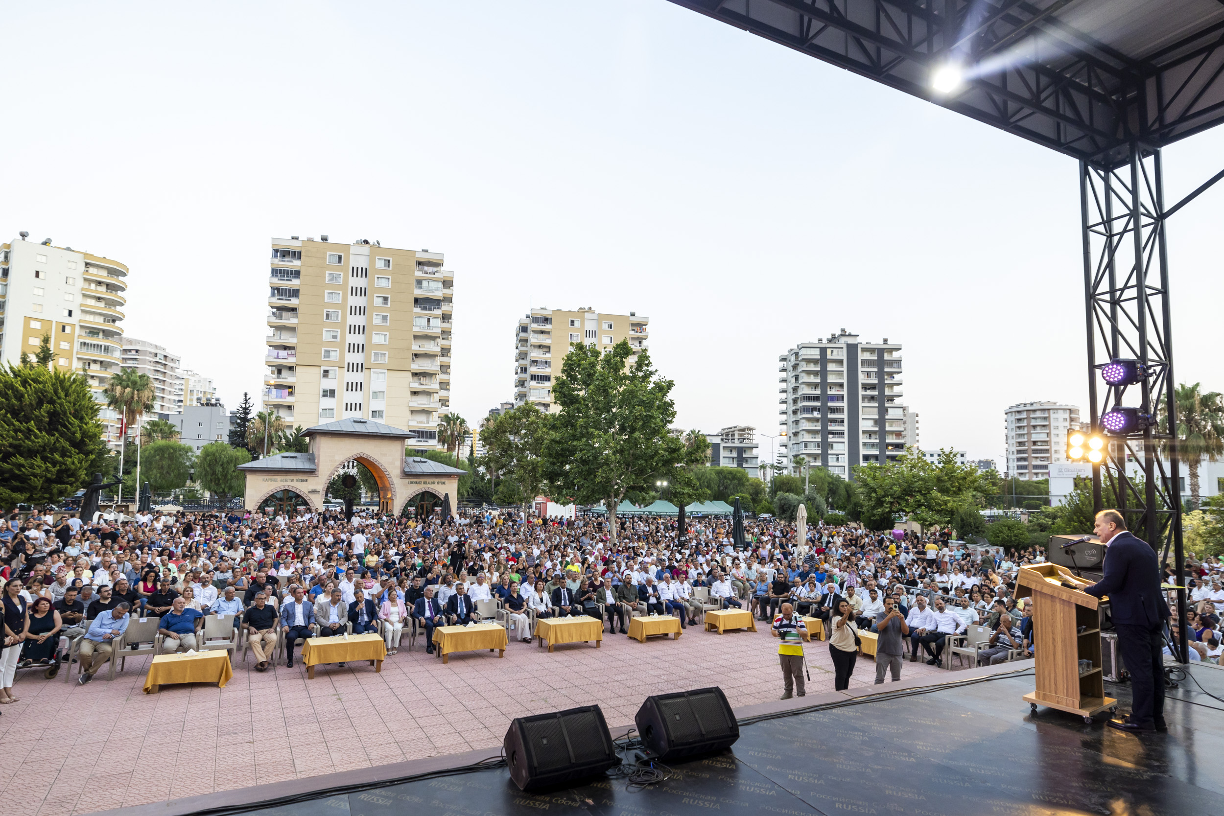 BAŞKAN SEÇER VE MERAL SEÇER, MERSİN CEMEVİ TARAFINDAN DÜZENLENEN AŞURE PROGRAMI’NA KATILDI