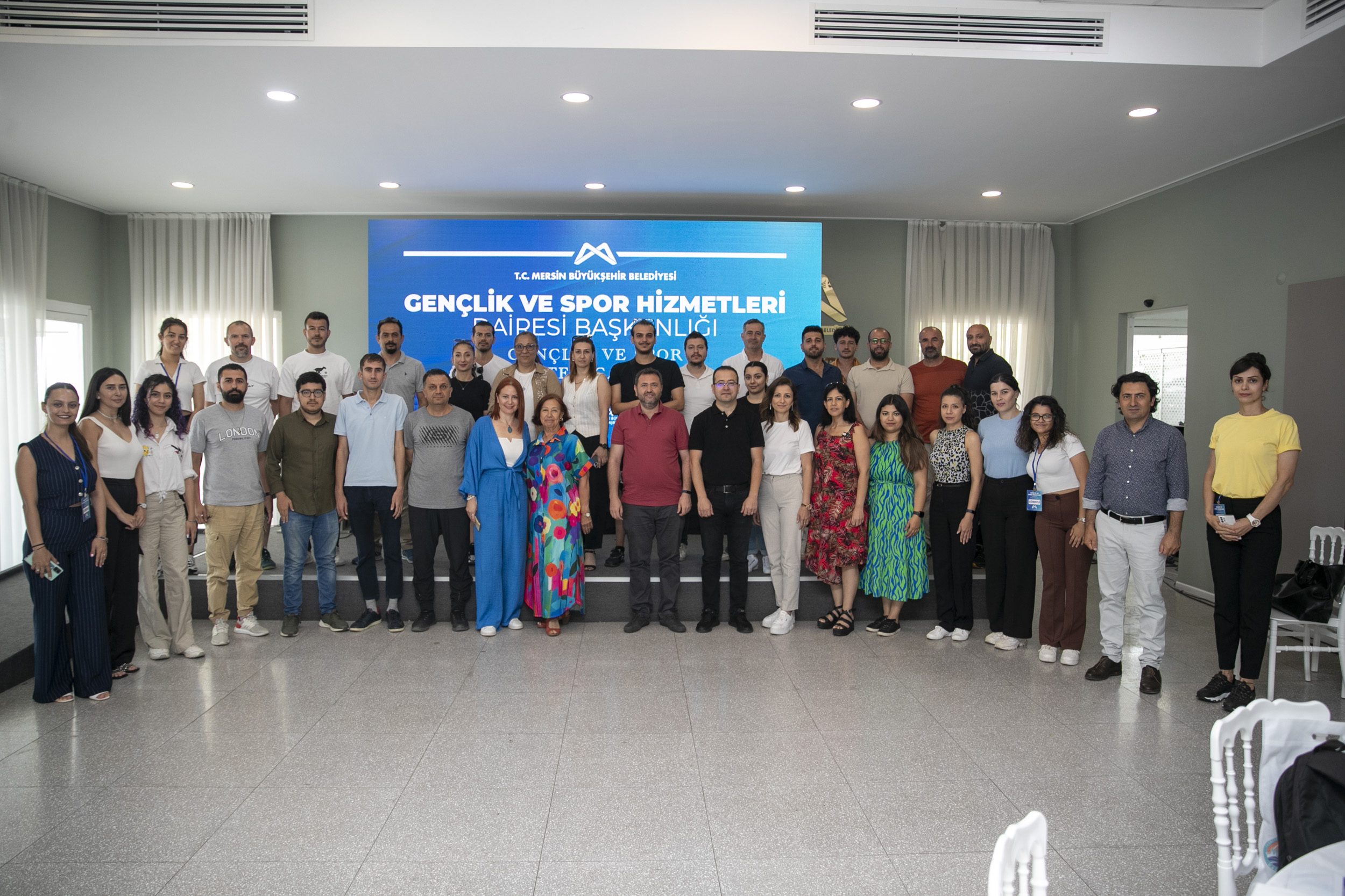 BÜYÜKŞEHİR ‘GENÇLİK VE SPOR STRATEJİ ÇALIŞTAYI’ GERÇEKLEŞTİ 