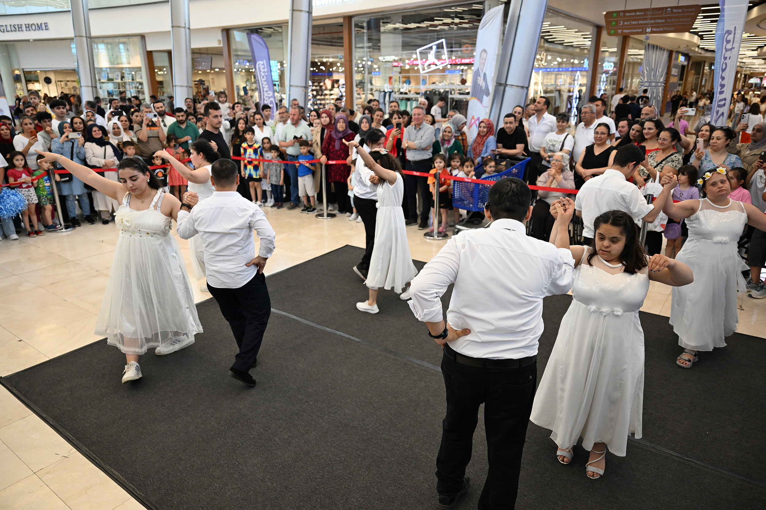 BÜYÜKŞEHİR, ‘SEVGİ VARSA ENGEL YOK’ DİYEREK TÜM ENGELLERİ AŞIYOR