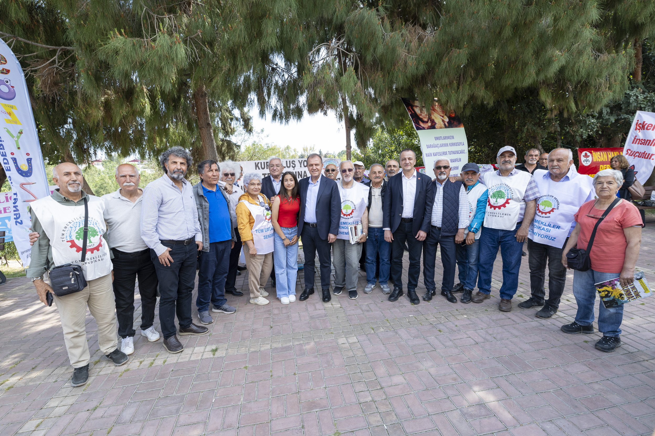 ÜÇ FİDAN, İDAM EDİLİŞLERİNİN 53. YILINDA MERSİN’DE ANILDI