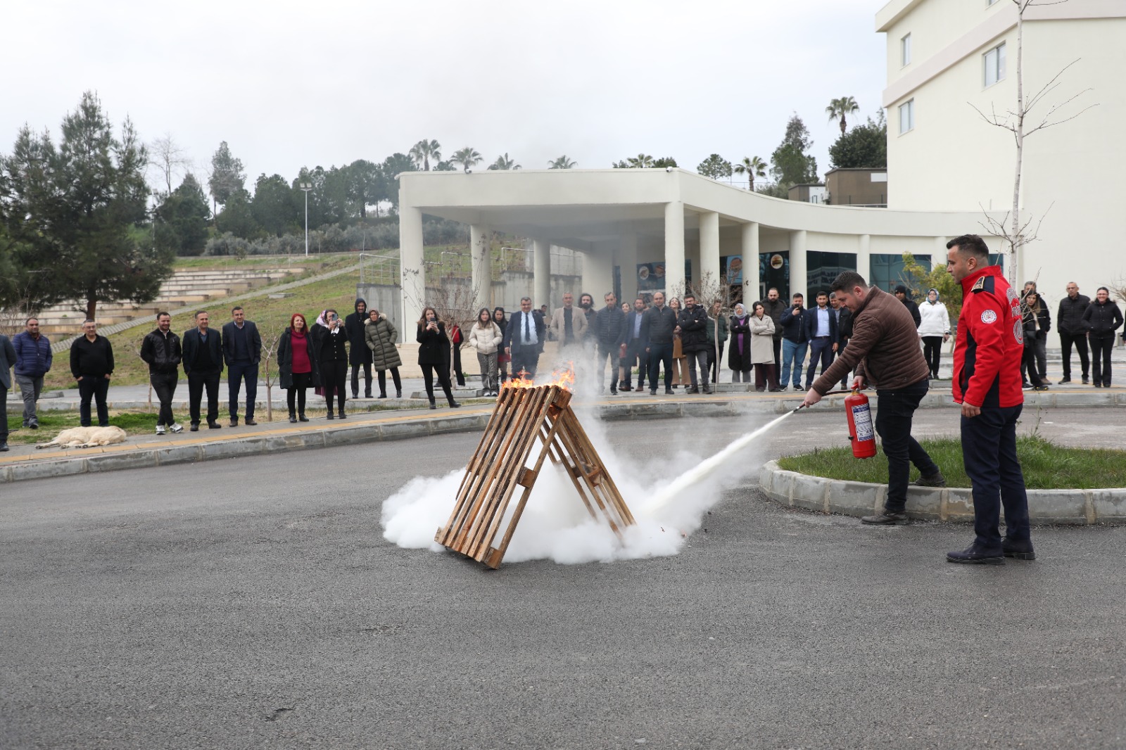 TARSUS ÜNİVERSİTESİ’NDE UYGULAMALI YANGIN SEMİNERİ