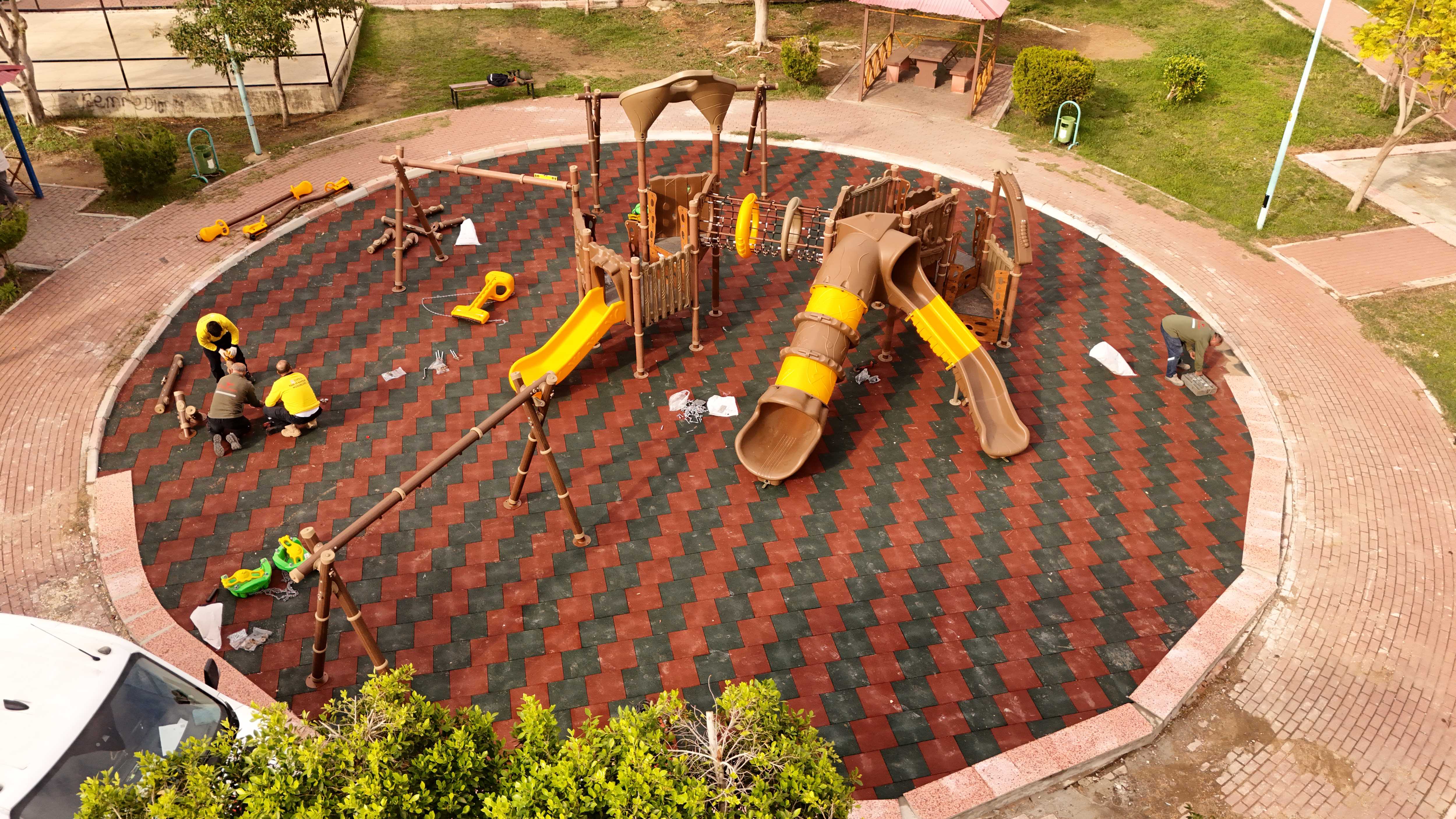 GASPIRALI PARKI’NDA DÖNÜŞÜM SÜRÜYOR