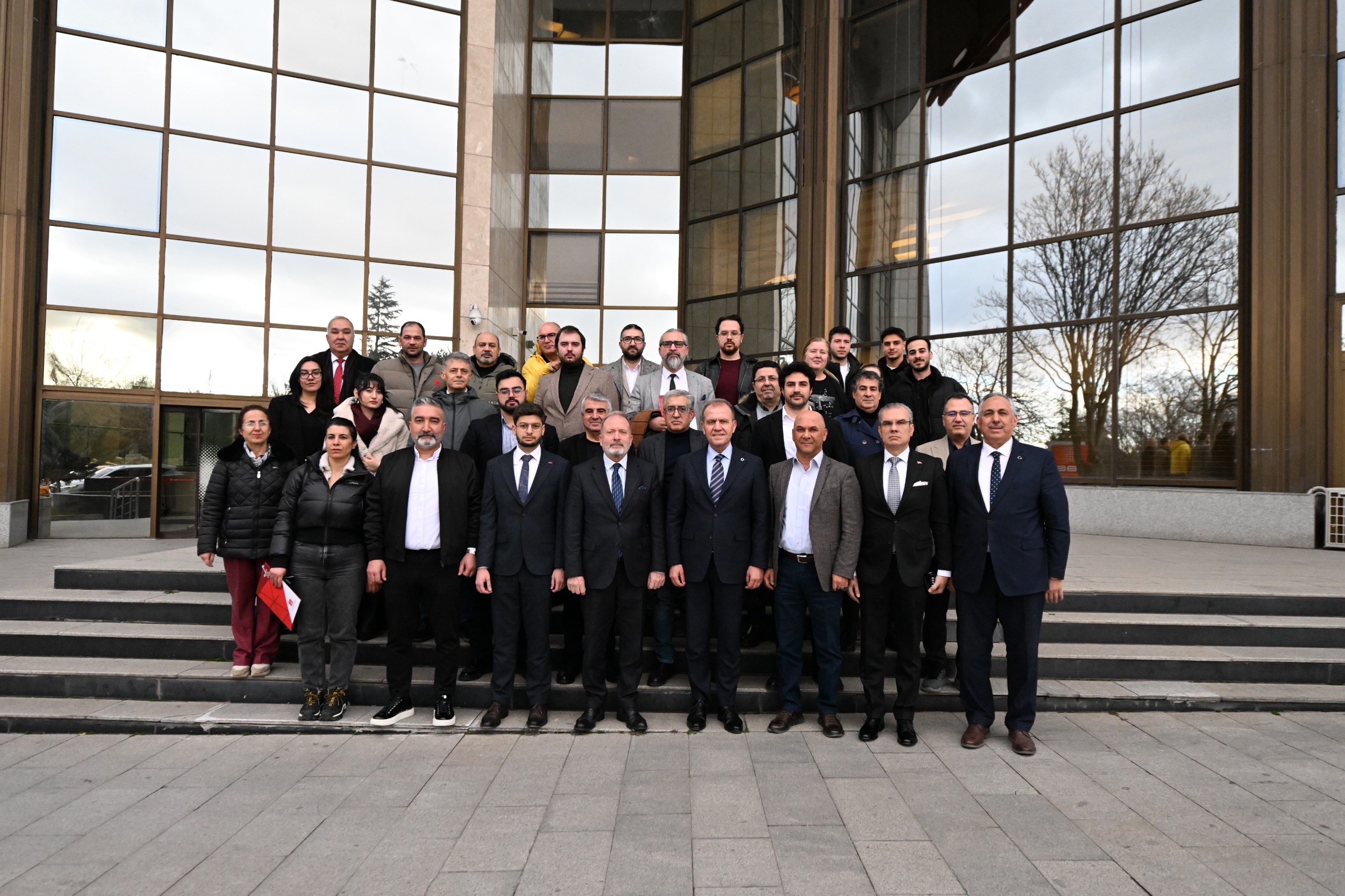 MERSİN BÜYÜKŞEHİR BELEDİYE BAŞKANI VAHAP SEÇER ANKARA’DA TARSUSLULARLA BULUŞTU