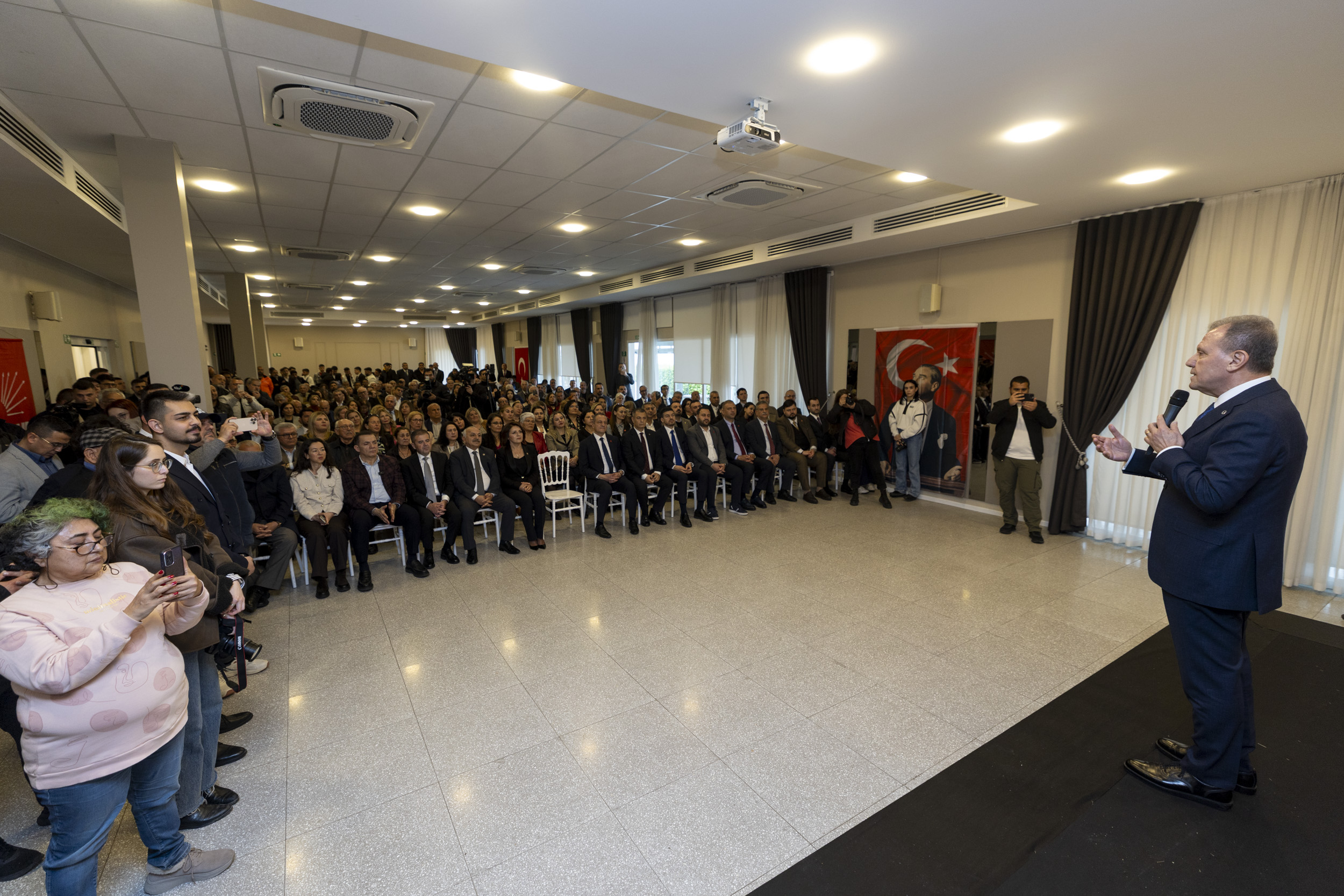 BAŞKAN SEÇER, CHP MERSİN İL BAŞKANLIĞI’NIN BAYRAMLAŞMA PROGRAMINA KATILDI