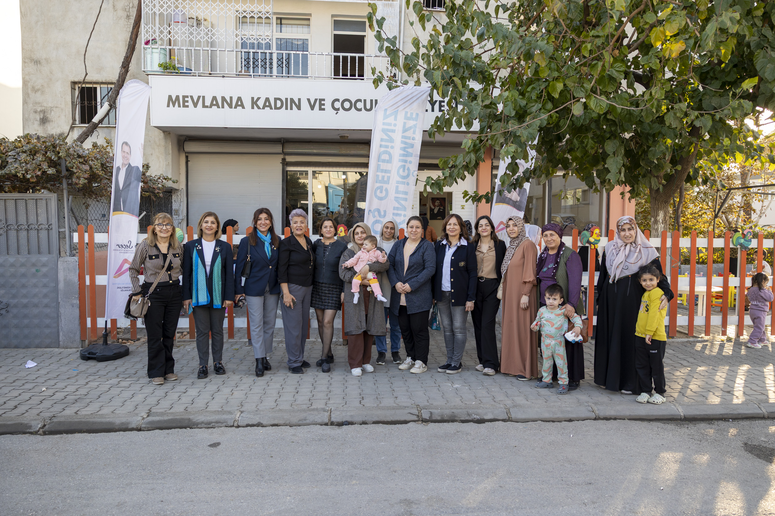 BÜYÜKŞEHİR VE ROTARY KULÜPLERİ İŞ BİRLİĞİYLE KADINLARA EĞİTİM PROGRAMI DÜZENLENDİ