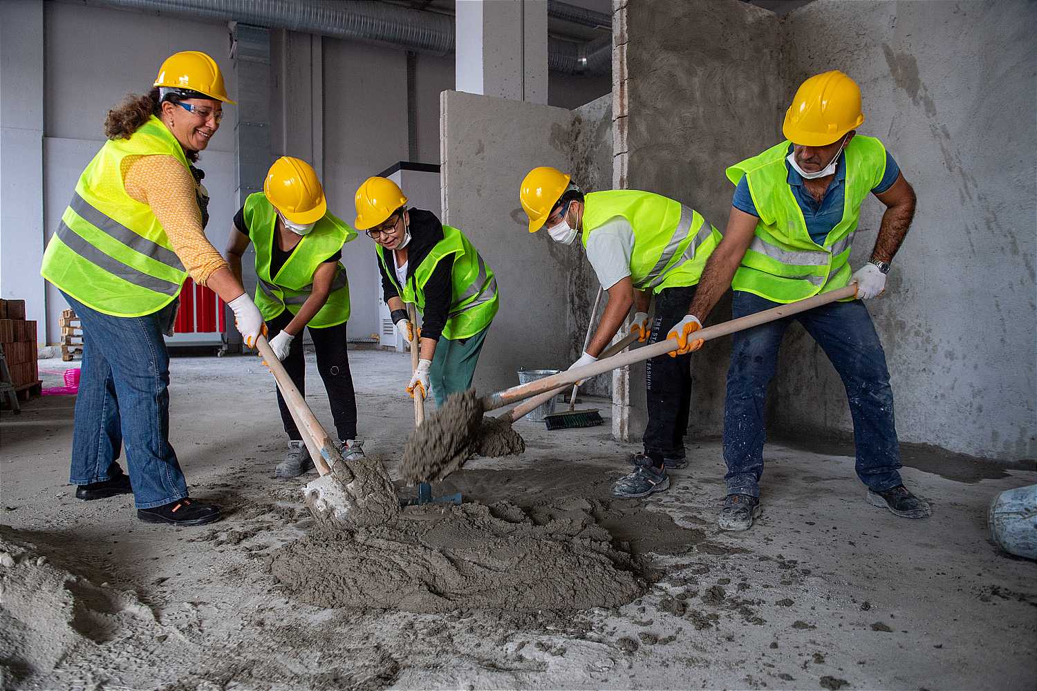 MERCEK MESLEK EDİNDİRME MERKEZLERİ 52 BRANŞTA EĞİTİM VERİYOR