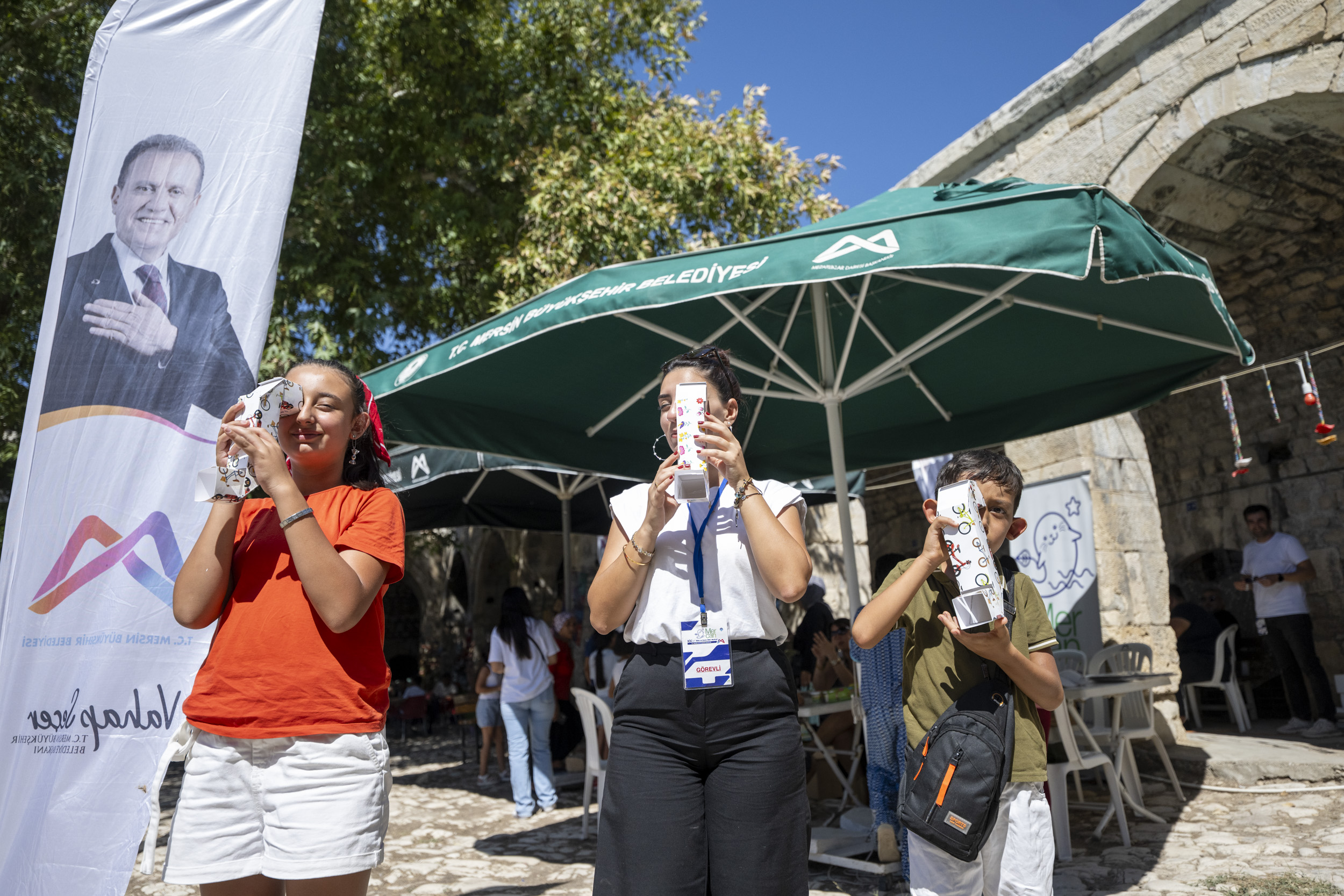 BİLİM, BÜYÜKŞEHİR’LE İLÇE İLÇE GEZİYOR BÜYÜKŞEHİR, 7’DEN 70’E HERKESİ BİLİMLE BULUŞTURUYOR