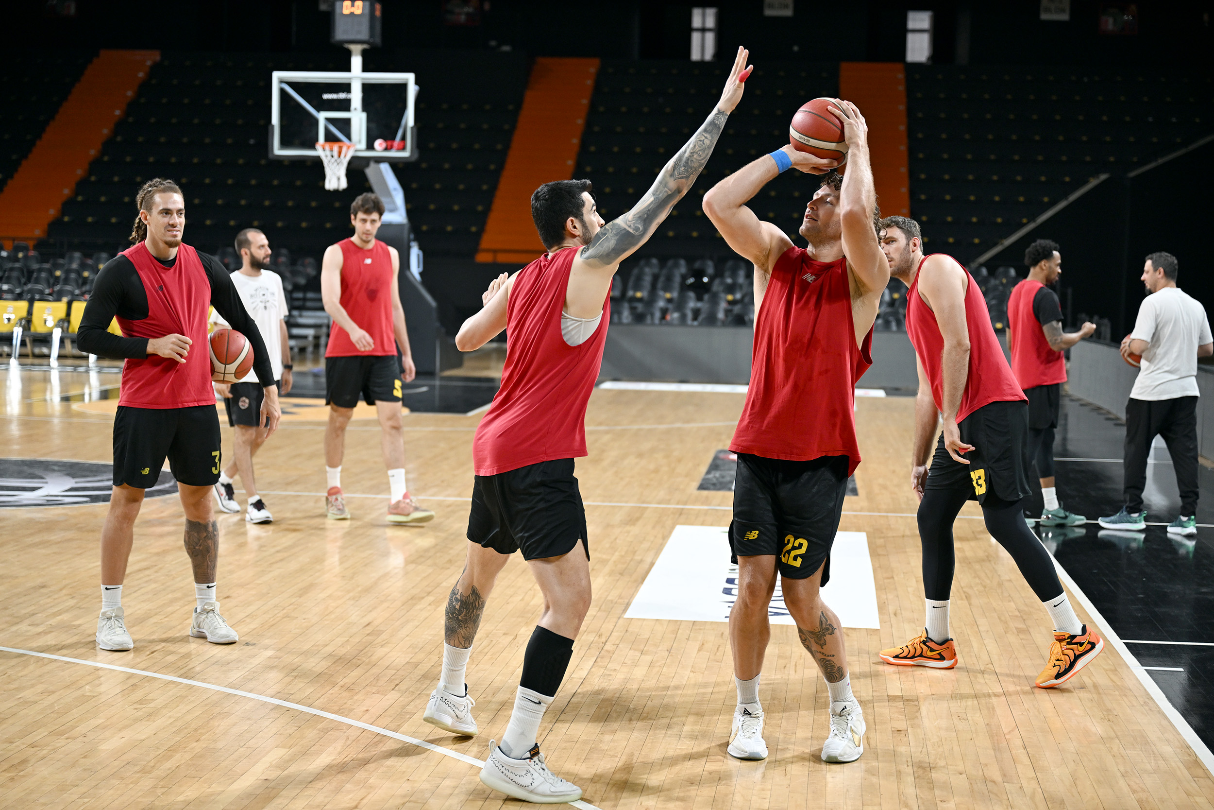 CARETTALAR, ANADOLU EFES’E HAZIRLANIYOR