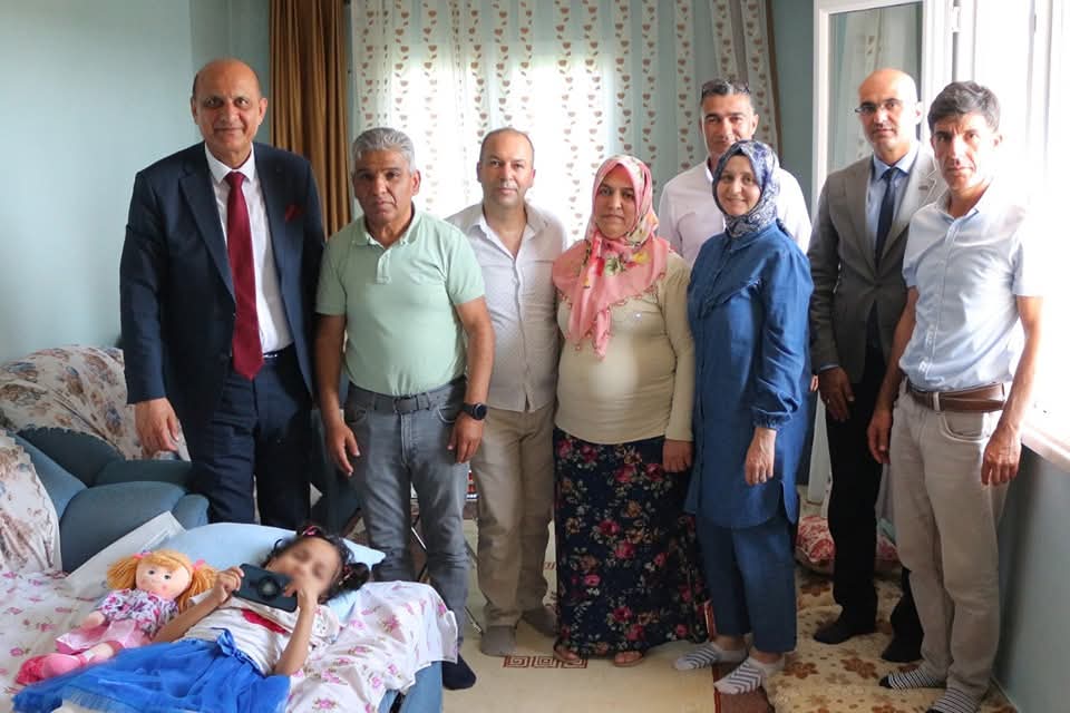 TARSUS İLÇE MİLLİ EĞİTİM MÜDÜRÜ MUSTAFA ANTEPLİOĞLU ÖZBEK MAHALLESİNDE ANLAMLI BİR ETKİNLİĞE KATILDI