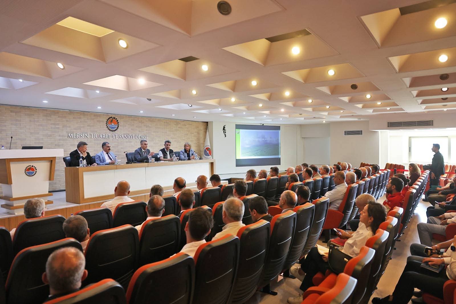 MERSİN VALİLİĞİ KOORDİNESİNDE, MERSİN TİCARET VE SANAYİ ODASI EV SAHİPLİĞİNDE“ORMAN YANGINLARIYLA MÜCADELE TOPLANTISI” GERÇEKLEŞTİRİLDİ