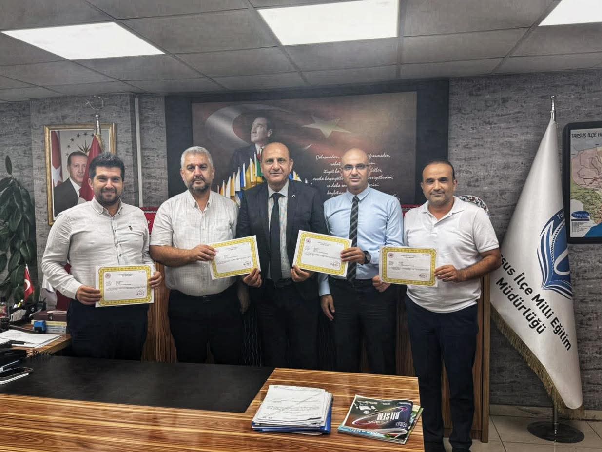 TARSUS İLÇE MİLLİ EĞİTİM ŞUBE MÜDÜRLERİNE BAŞARI BELGESİ VERİLDİ