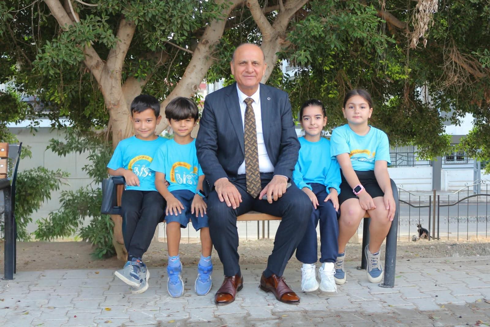 TARSUS İLÇE MİLLİ EĞİTİM MÜDÜRÜ ANTEPLİOĞLU'NDAN ÖRENCİLERE BABA ŞEFKATİ