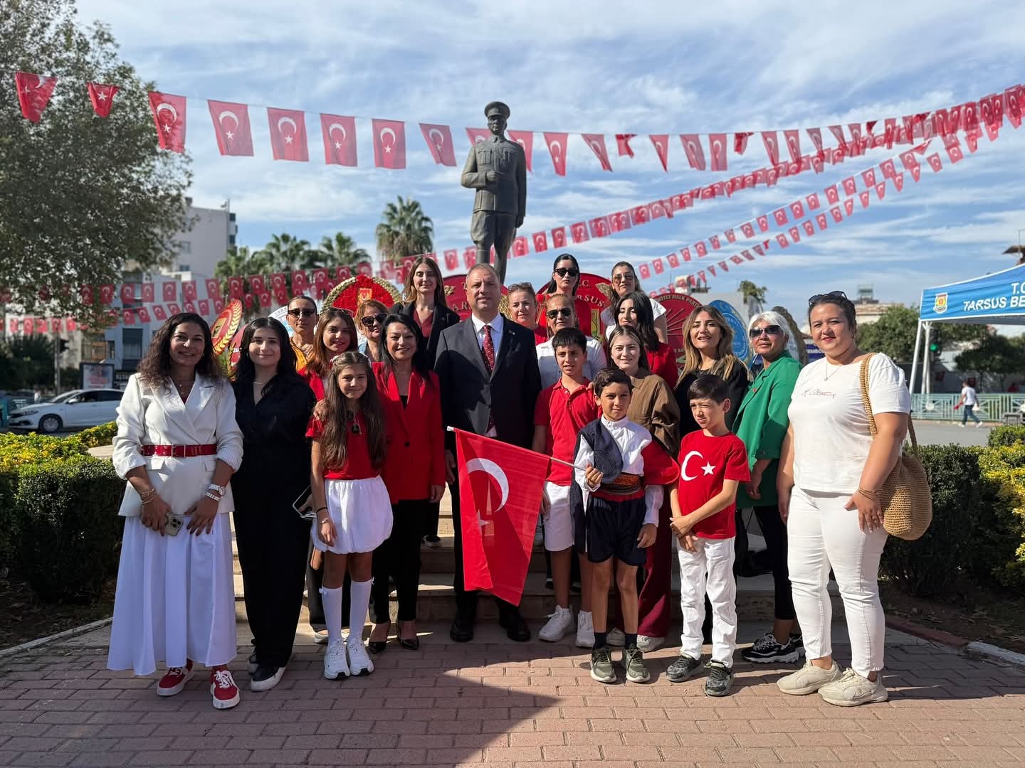 CHP TARSUS İLÇE BAŞKANI YUSUF TIBIK CUMHURİYETİMİZİN COŞKUSUNU HEP BİRLİKTE YAŞIYORUZ