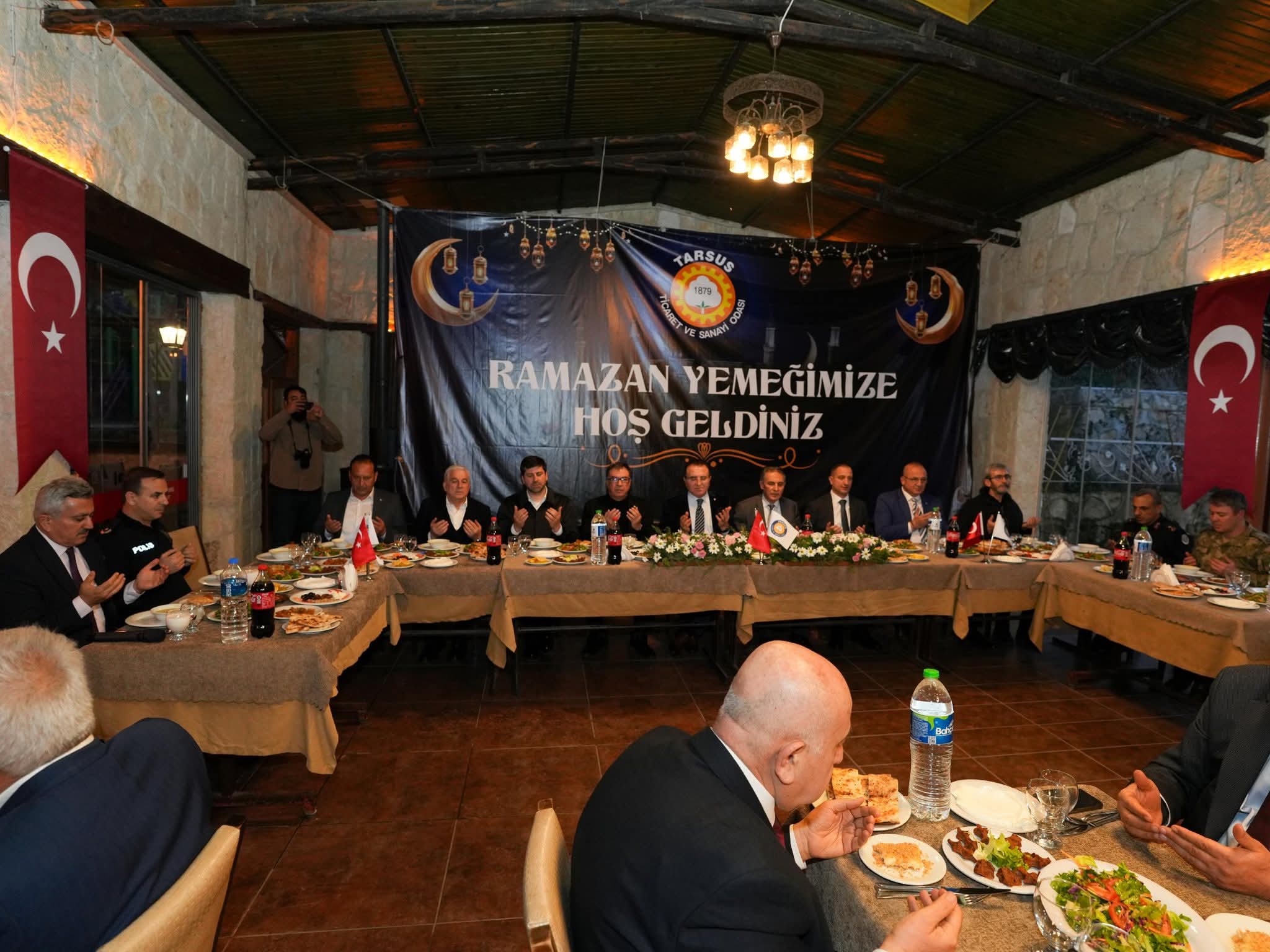 TARSUS TİCARET VE SANAYİ ODASI İFTAR YEMEĞİ VERDİ