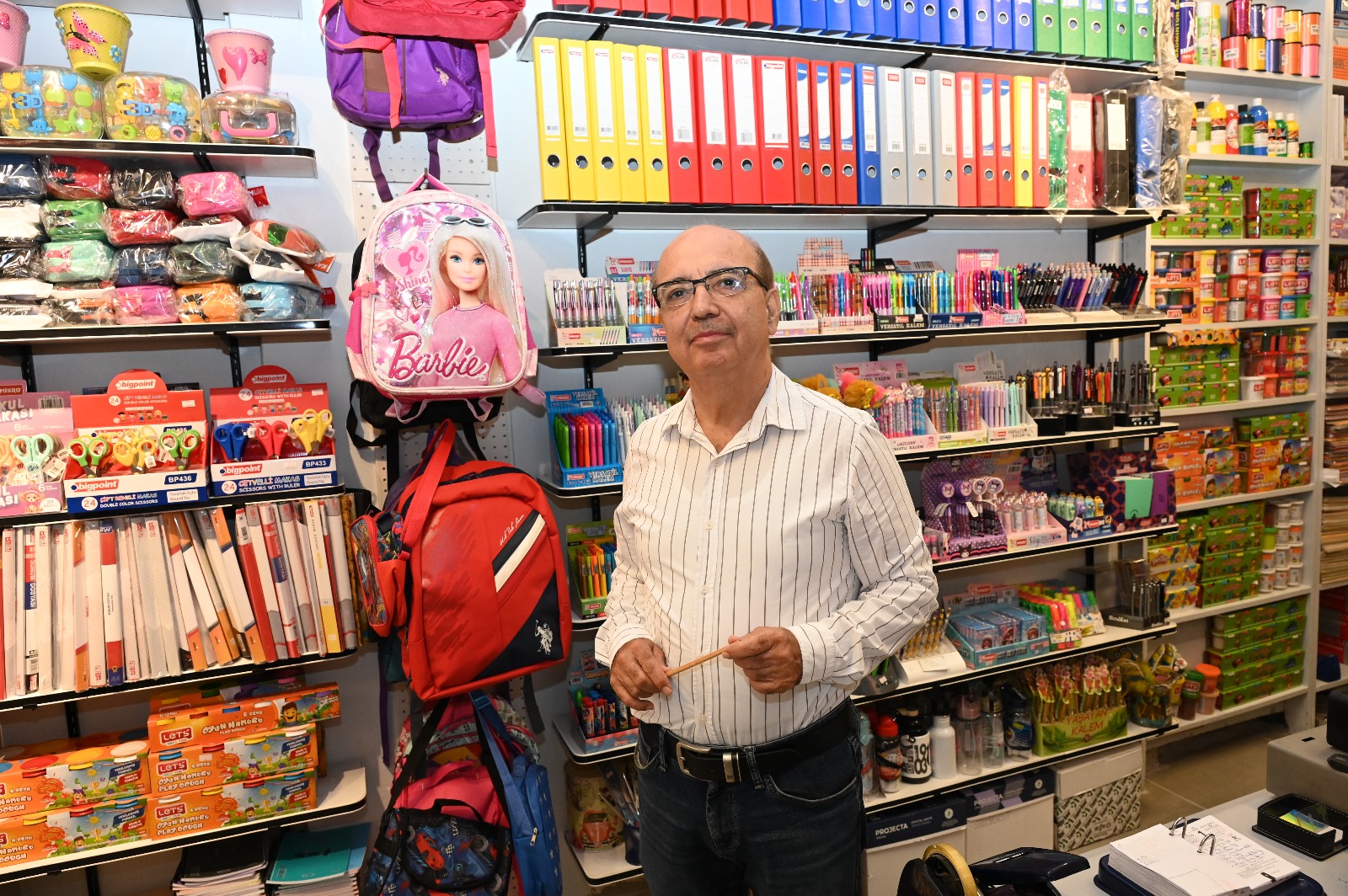 VELİLER KIRTASİYE ÜRÜNLERİNİ ALIRKEN, MENŞEİ BELLİ ÜRÜNLERİ TERCİH ETMELİLER