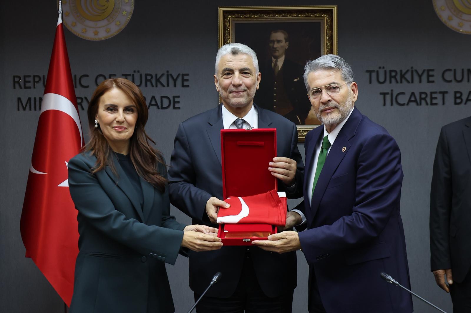 MHP MERSİN MİLLETVEKİLİ VE MYK ÜYESİ DR. LEVENT UYSAL’DAN TİCARET BAKANLIĞINA ZİYARET