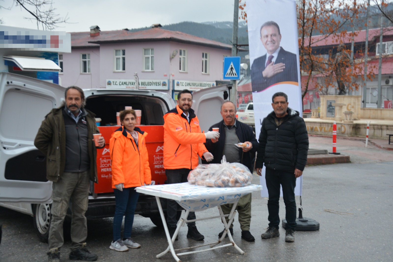 BÜYÜKŞEHİR’İN LEZİZ ÇORBASI SOĞUK KIŞ GÜNLERİNDE ÇAMLIYAYLA’LILARIN İÇİNİ ISITIYOR