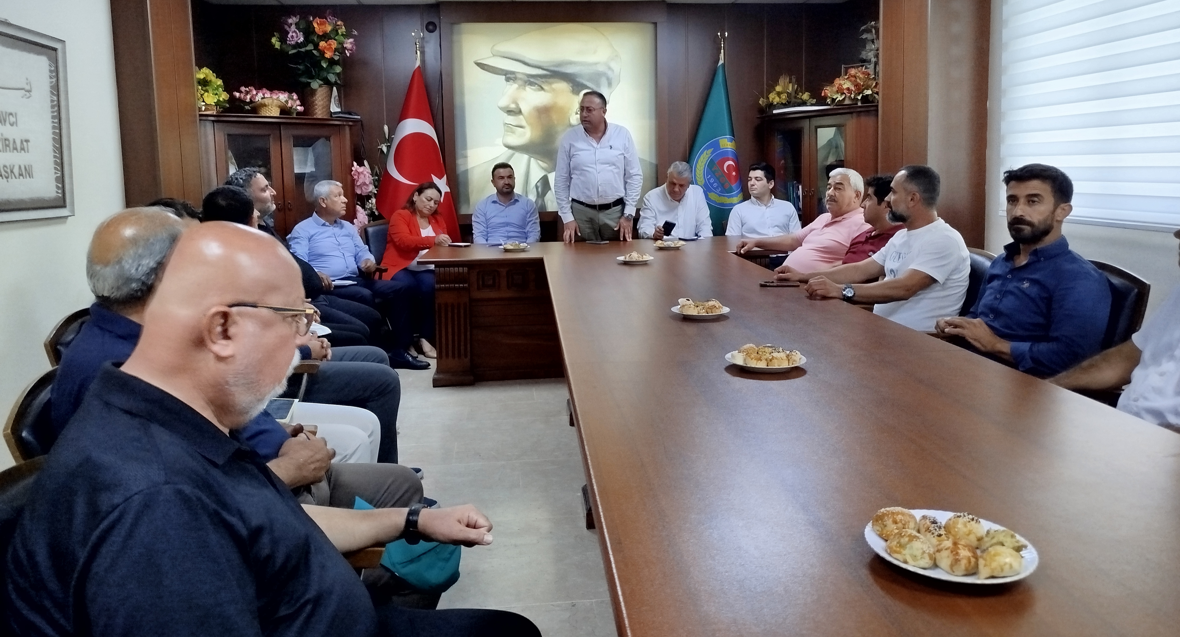 CHP CUMHURBAŞKANLIĞI ADAY OFİSİ HEYETİ TARSUS ZİRAAT ODASINI ZİYARET ETTİ