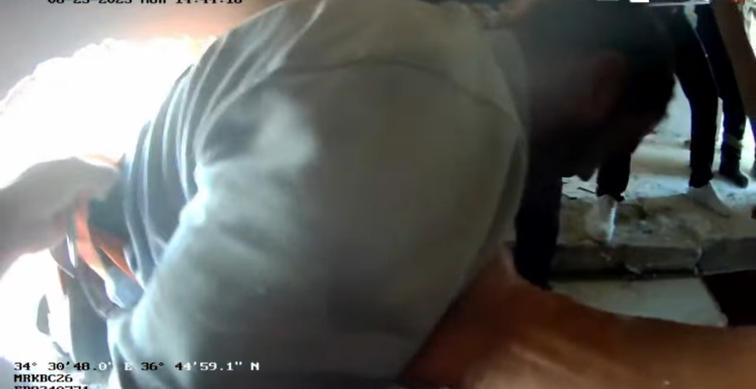 İSKELEDE MAHSUR KALAN İNŞAAT İŞÇİLERİNİ MERSİN BÜYÜKŞEHİR İTFAİYESİ KURTARDI