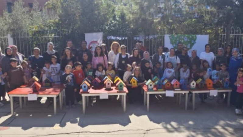 AİLEMLE BÜYÜYORUM TEMALI KUŞ YUVASI BOYAMA ETKİNLİĞİ YAPILDI