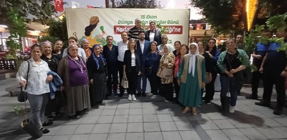 BORSA BAŞKANI TEKE: “TARIMSAL ÜRETİMDE KADIN ÇİFTÇİLERİMİZİN ÇOK BÜYÜK KATKILARI VARDIR