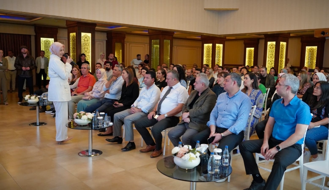 MERSİN İL MİLLÎ EĞİTİM MÜDÜRÜ FAZİLET DURMUŞ, KURUM PERSONELİYLE BİR ARAYA GELEREK VEDALAŞTI