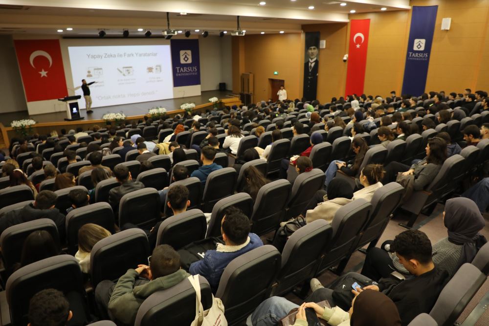 TARSUS ÜNİVERSİTESİNDE GELECEĞİN İŞ DÜNYASI VE KARİYER YOLCULUĞU KONUŞULDU   