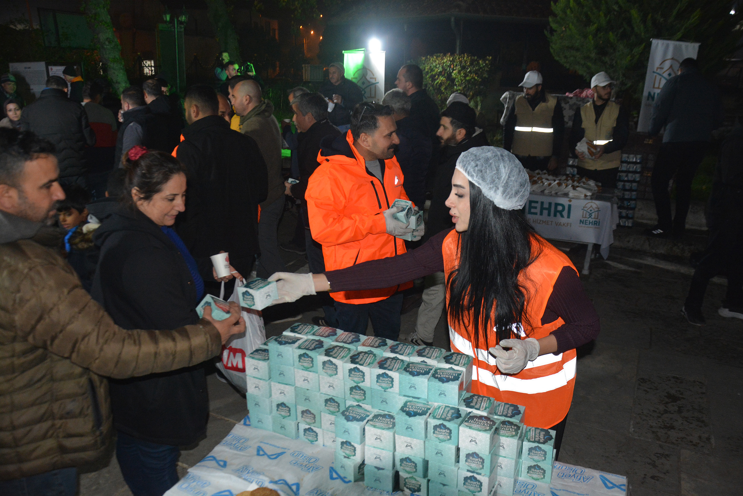 MERSİN BÜYÜKŞEHİR’DEN MİRAÇ KANDİLİ’NDE 15 BİN KANDİL SİMİDİ İKRAMI