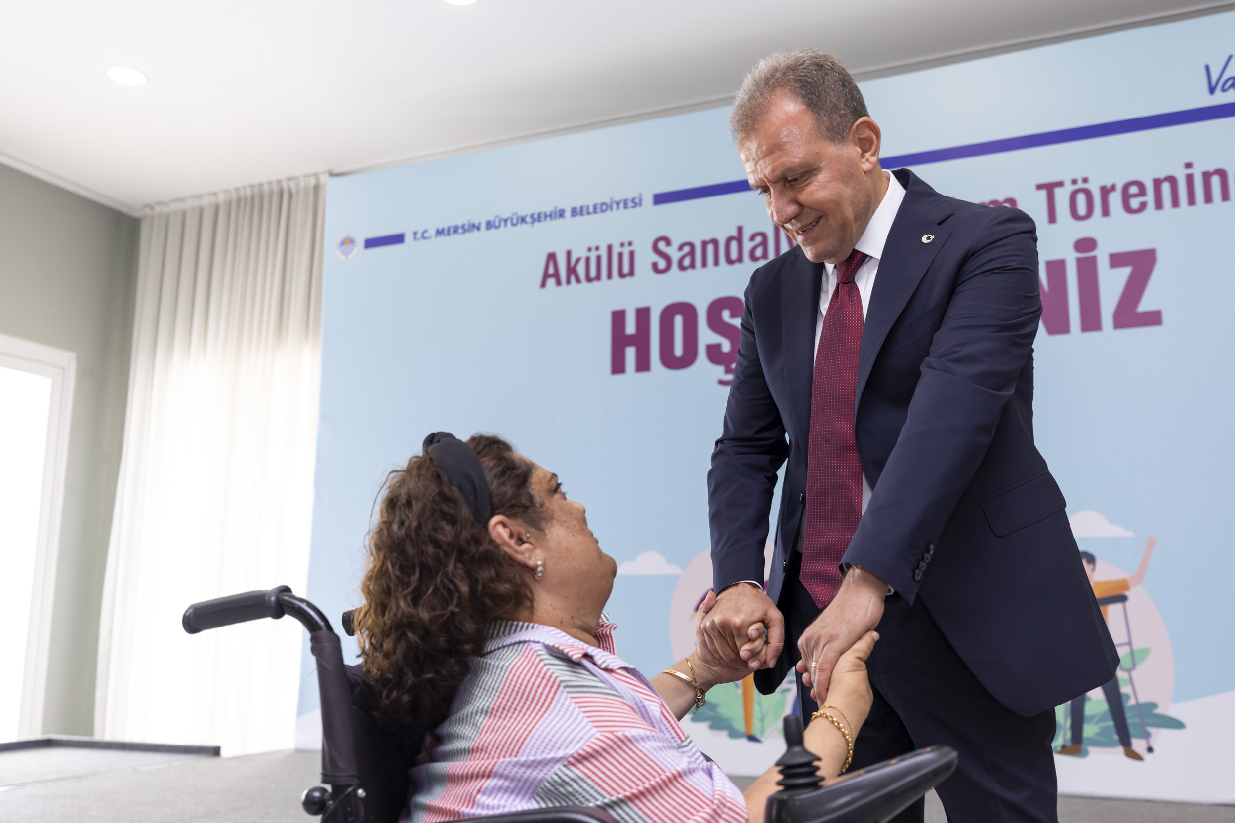 MERSİN BÜYÜKŞEHİR’İN HİZMETLERİ ENGEL TANIMIYOR