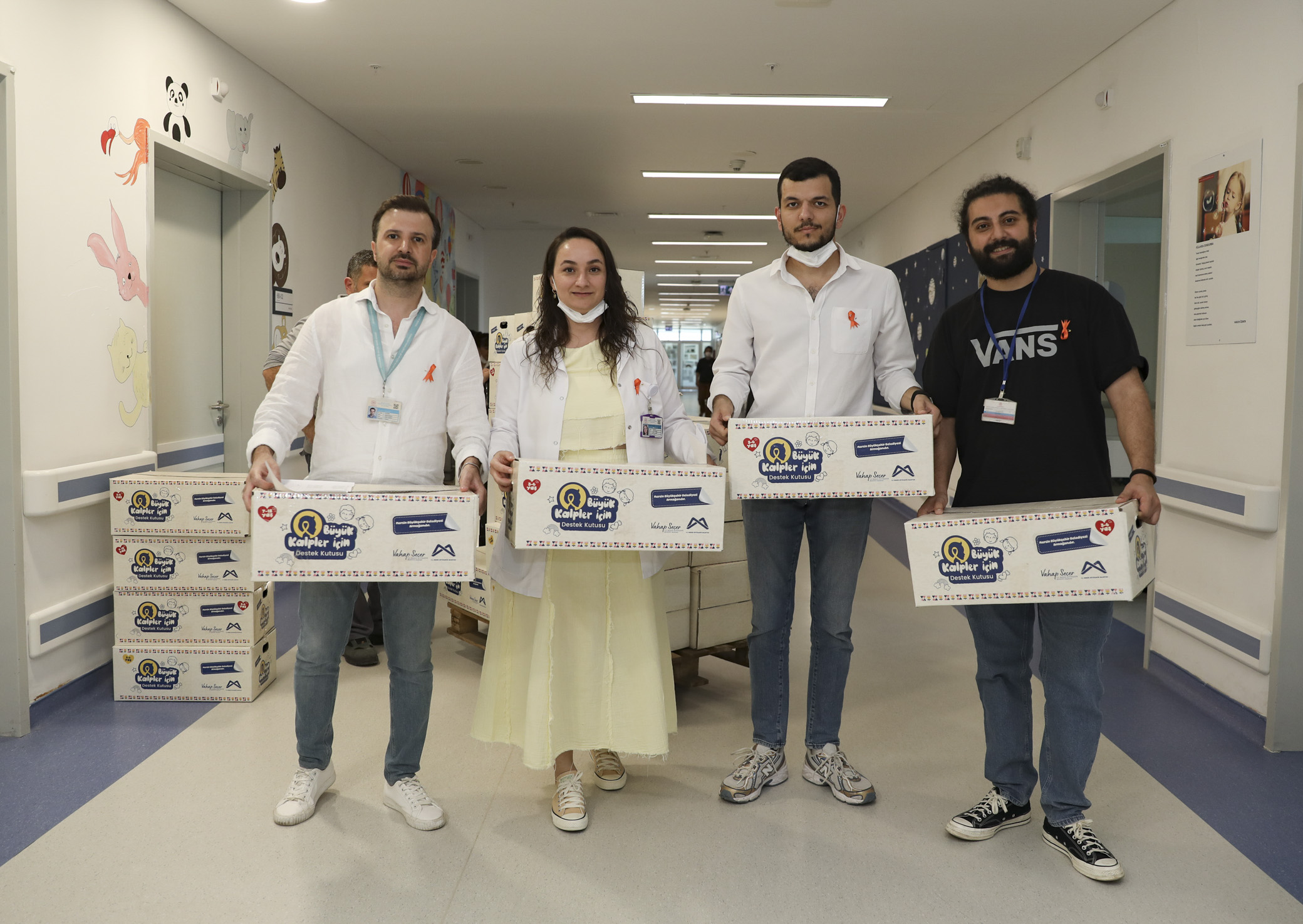 MERSİN BÜYÜKŞEHİR’DEN LÖSEMİLİ ÇOCUKLARA MORAL DESTEĞİ