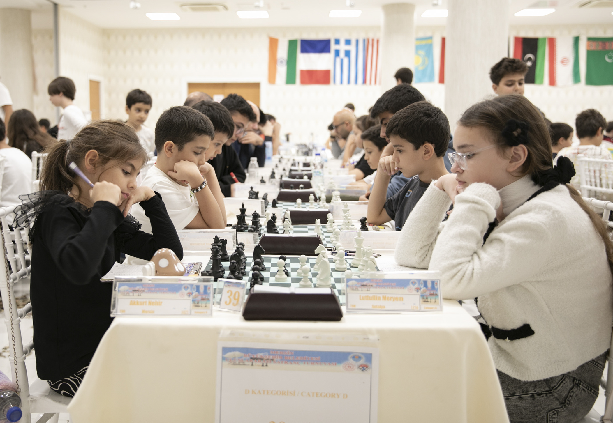 MERSİN ULUSLARARASI SATRANÇ TURNUVASI BAŞLADI