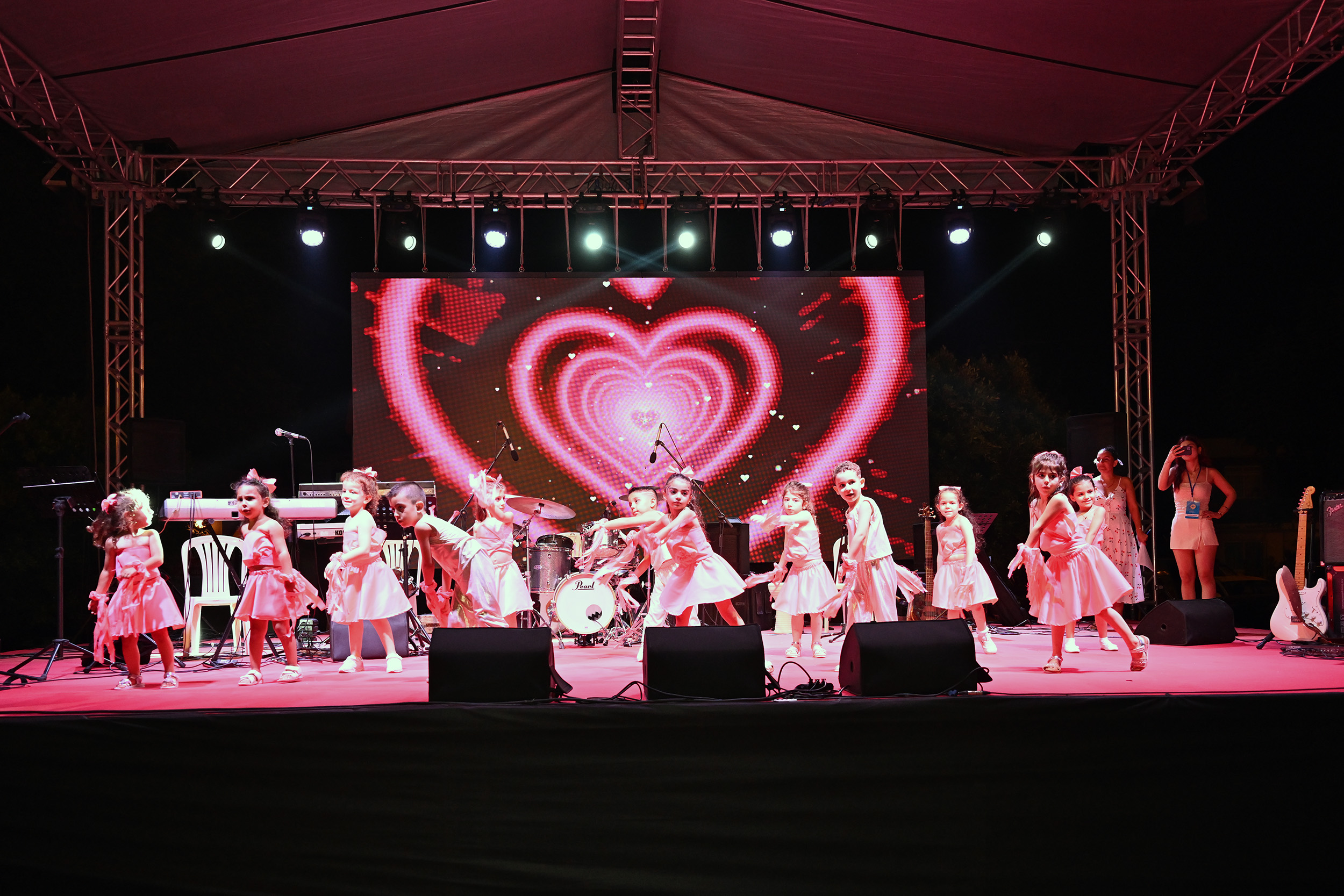 YAZIN SON GÜNLERİNİN TADI BÜYÜKŞEHİR’İN KONSERLERİ İLE ÇIKIYOR